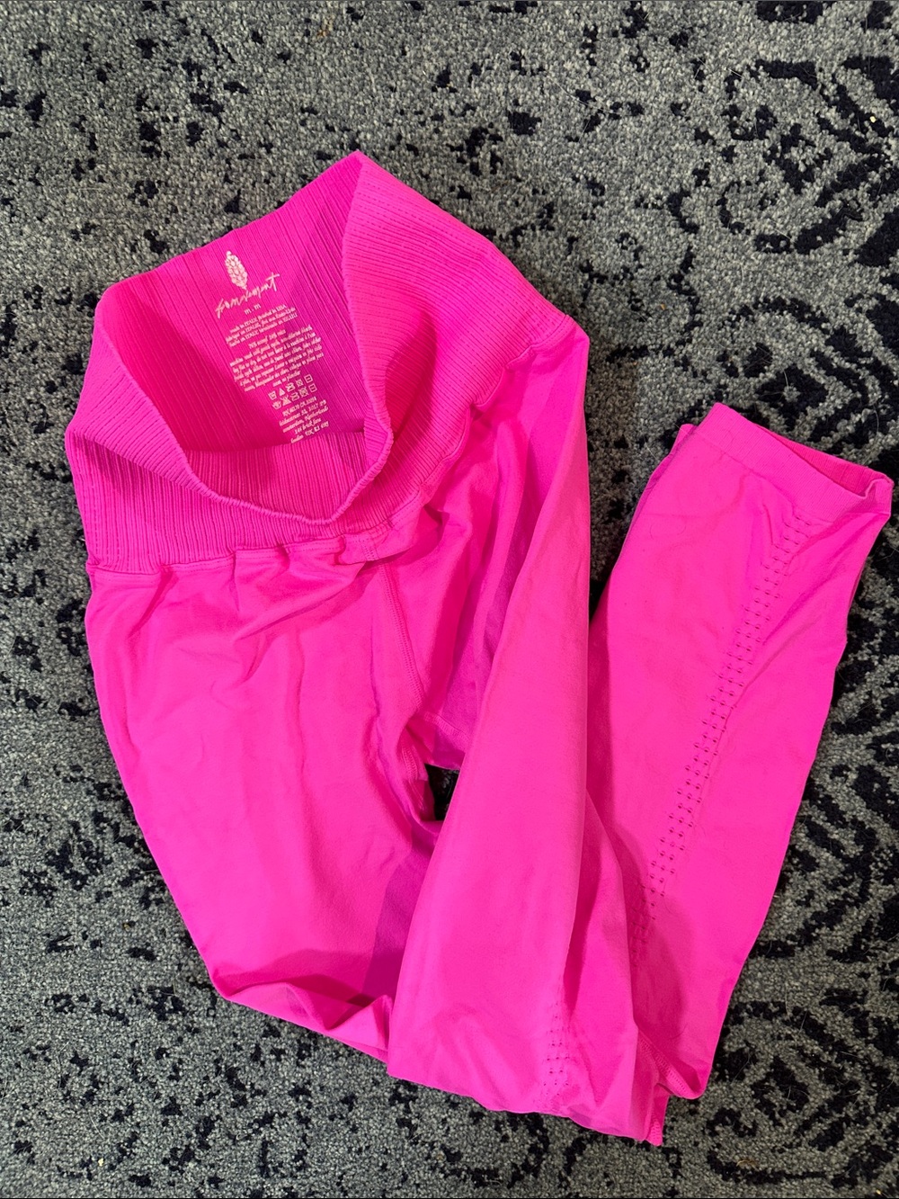 NWOT Women’s Free People hot pink Leggings size medium